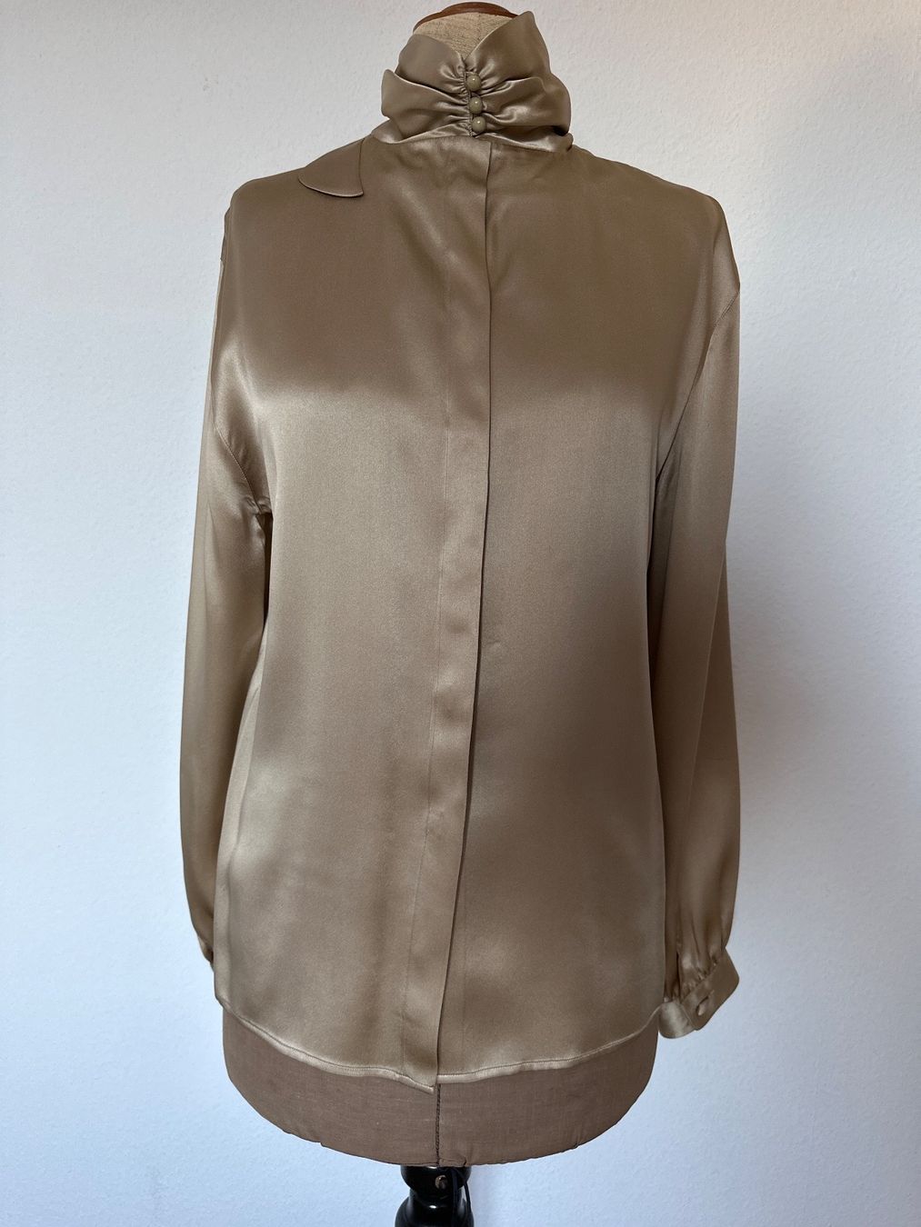 Akris Camicette: AKRIS Seidenbluse – Usato da Niederteufen venduto da nana65