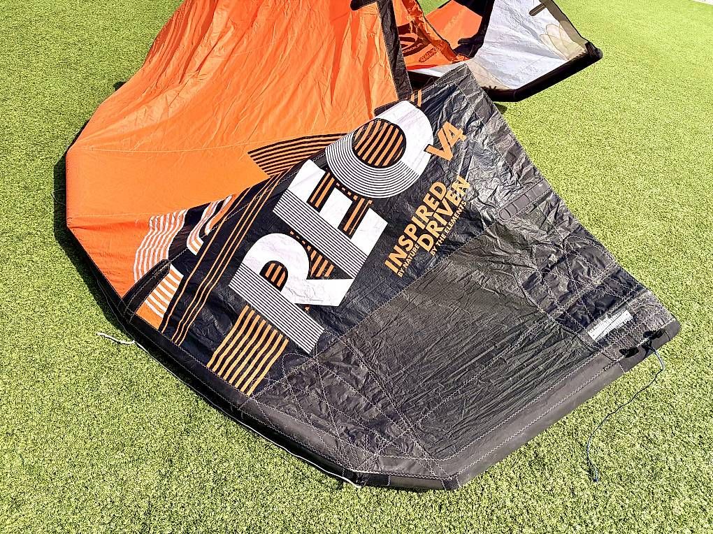 Ozone Kite: Kite OZONE REO V4 in 9m2 – Gebraucht aus Richterswil von Traemlis