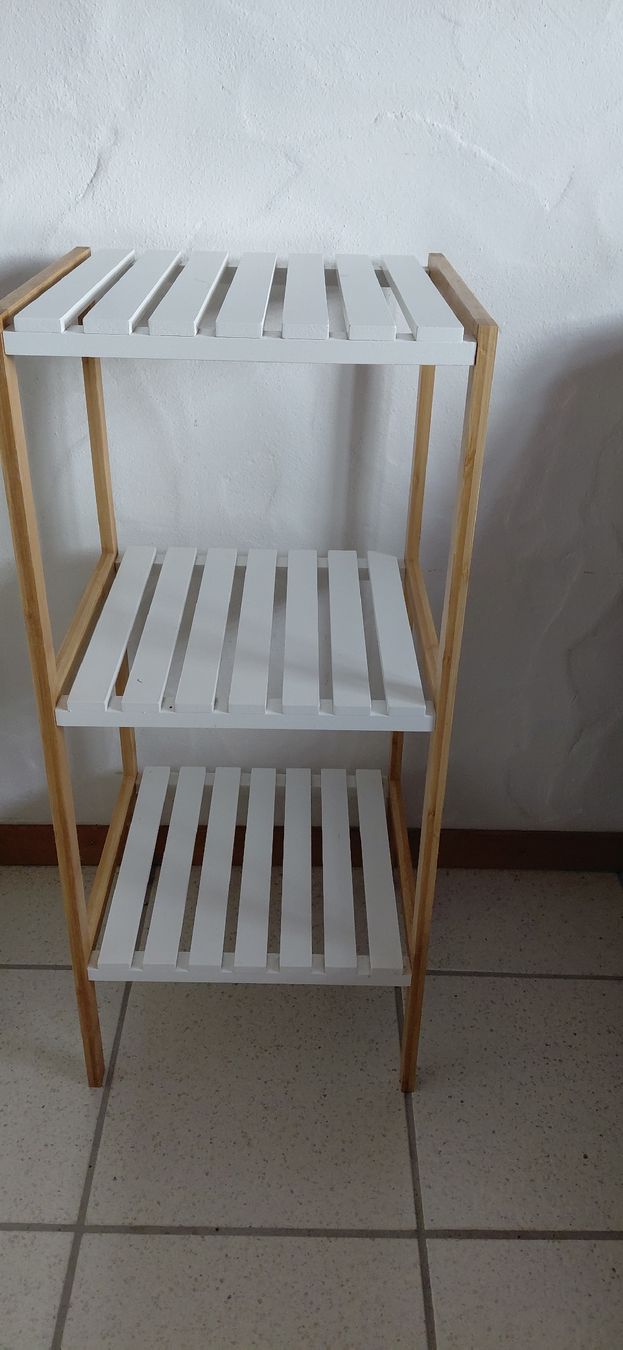 Scaffali: Regal  – Usato da Krattigen venduto da sei_vn8b