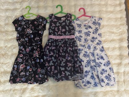 3 Kleider Grösse 134 modern NEU🔥🌷🔥