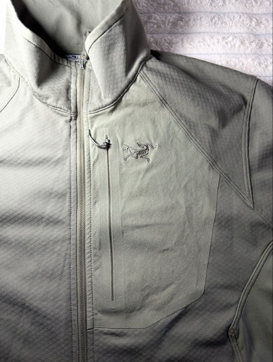 Arcteryx Giacche: Original Arc’teryx Delta Jacket Damen M  – Usato da Vionnaz venduto da b_f_d_r_g 4