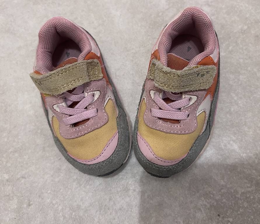 Schuhe für Mädchen: Scarpe – Gebraucht aus Cadro von pat_w6lh