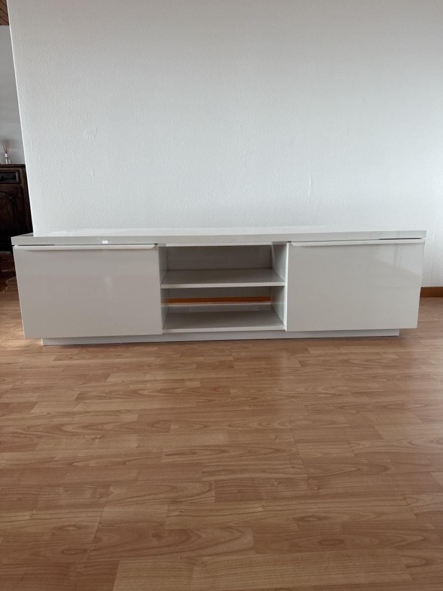 Ikea TV Möbel: Weisses TV Möbel von IKEA – Gebraucht aus Olten von WidmerJ17 2
