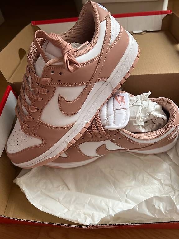 Scarpe da donna: Nike dunk low pink 38.5 – Usato da Zürich venduto da sok_p7zx