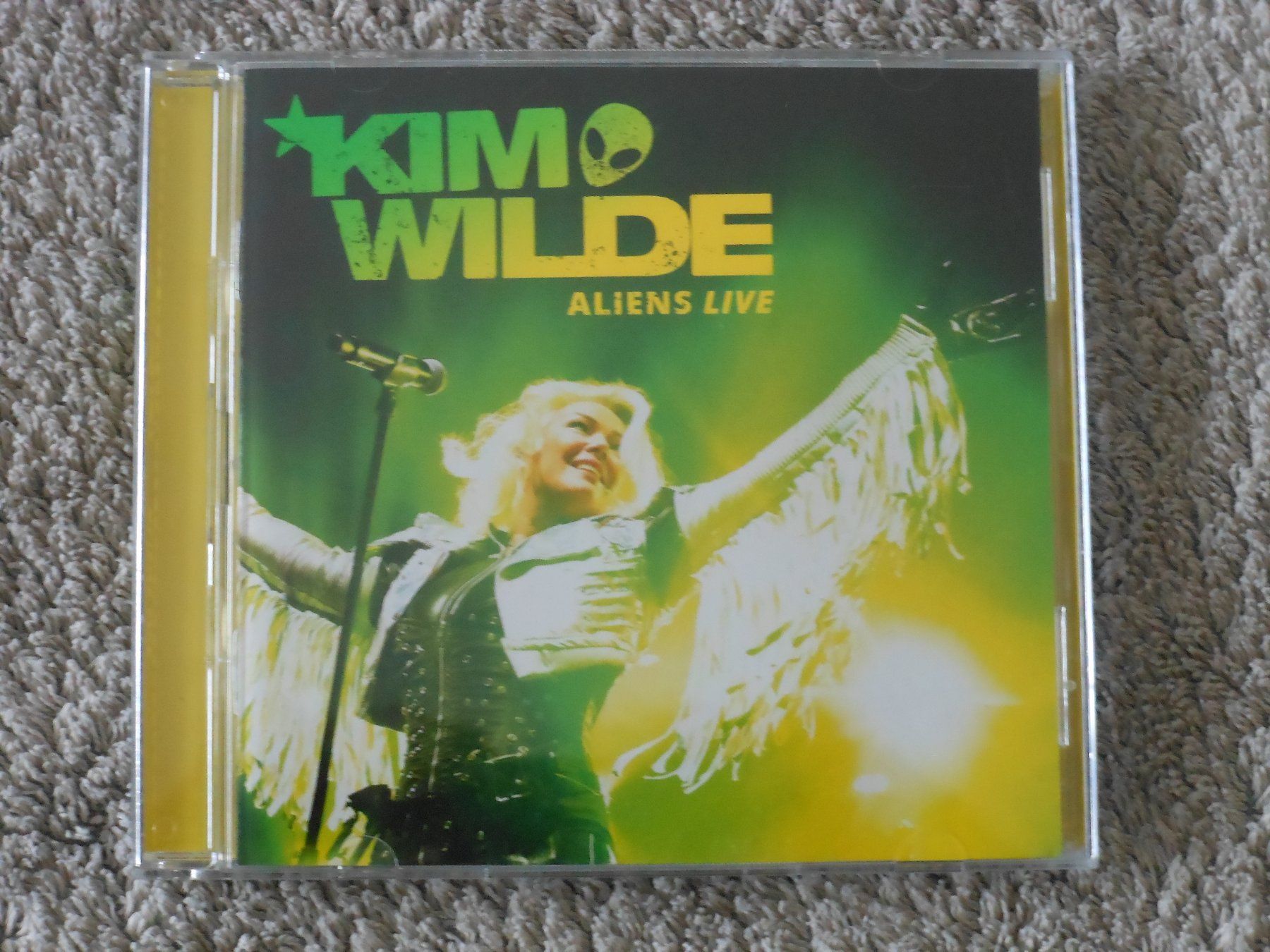 CD: Kim Wilde Aliens Live Cd Signed – Usato da Liebefeld venduto da type013 1