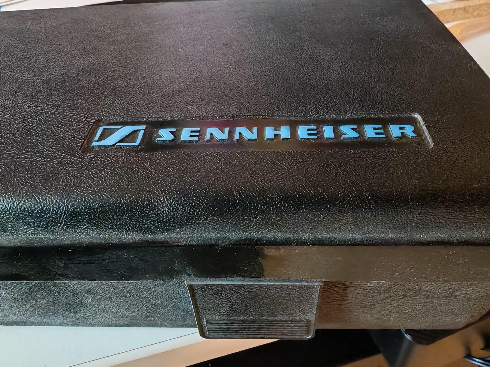 Sennheiser Microfoni: Sennheiser MD 421-II Dynamic Microphone with Case – Nuovo (secondo la descrizione) da Stallikon venduto da Petrotsky8143 3