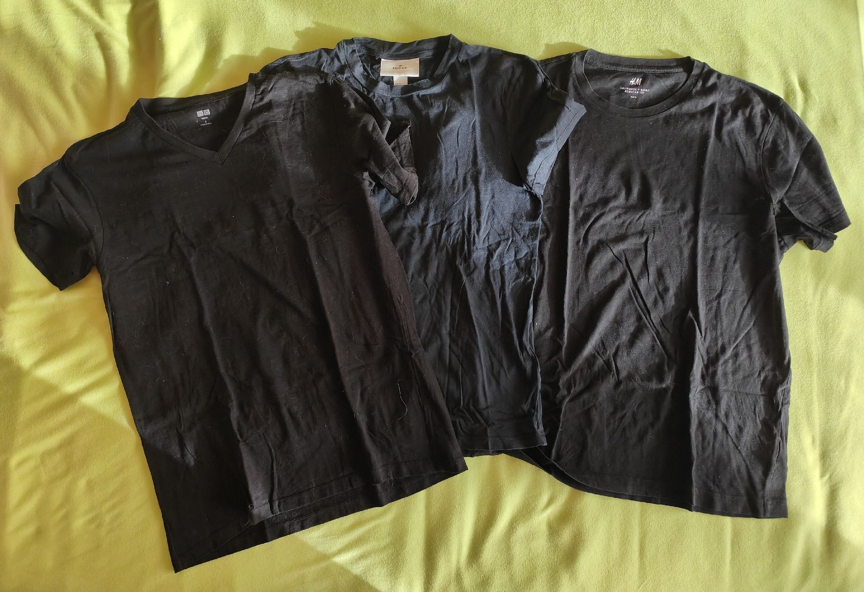 T-shirt: Schwarze T-Shirts im Dreierpack – Usato da Einsiedeln venduto da RaphaelSimeon