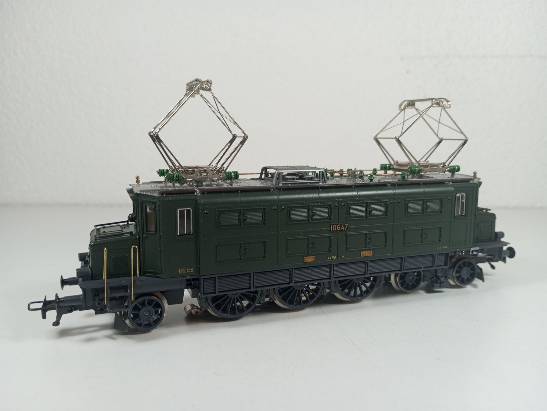 Fleischmann Modellini di ferrovie: Fleischmann: 1145, Lokomotive Ae 3/6 SBB CFF – Difettoso da Fontaines NE venduto da waterfoot 1