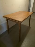 Ausziehbarer Esstisch aus Holz