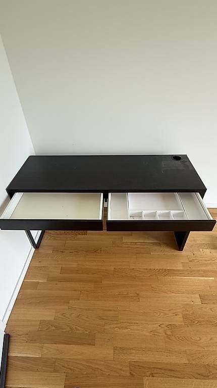 Scrivanie: Bureau Micke (IKEA) – Usato da Bussigny venduto da WarKLoR_ 1