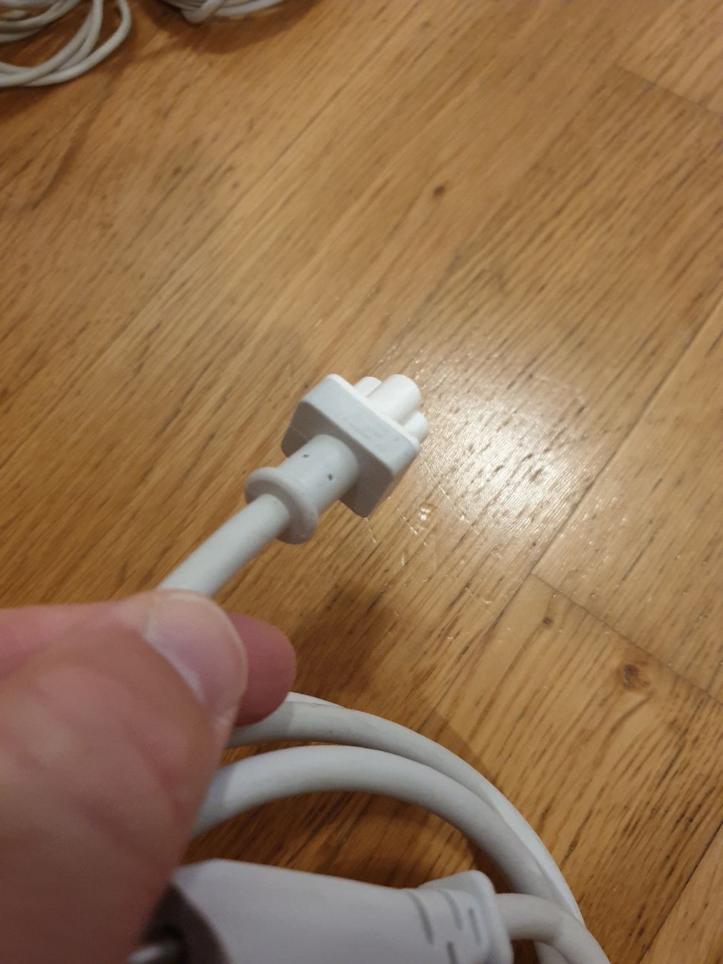 Apple Cavi: Apple Stromkabel 006 – Usato da Ittigen venduto da Ziok187 3
