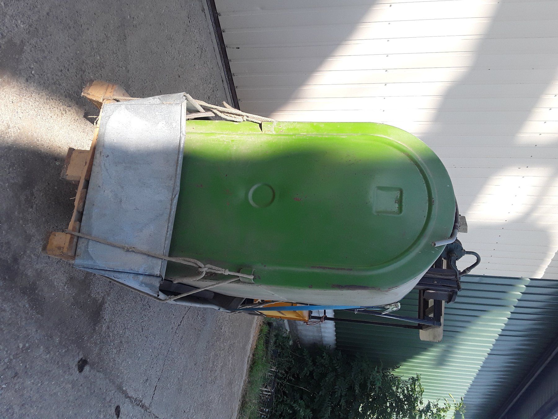 Accessori per altri veicoli: Diesel- oder Öltank ca. 1000 Liter – Usato da Schleitheim venduto da mauzlen 1