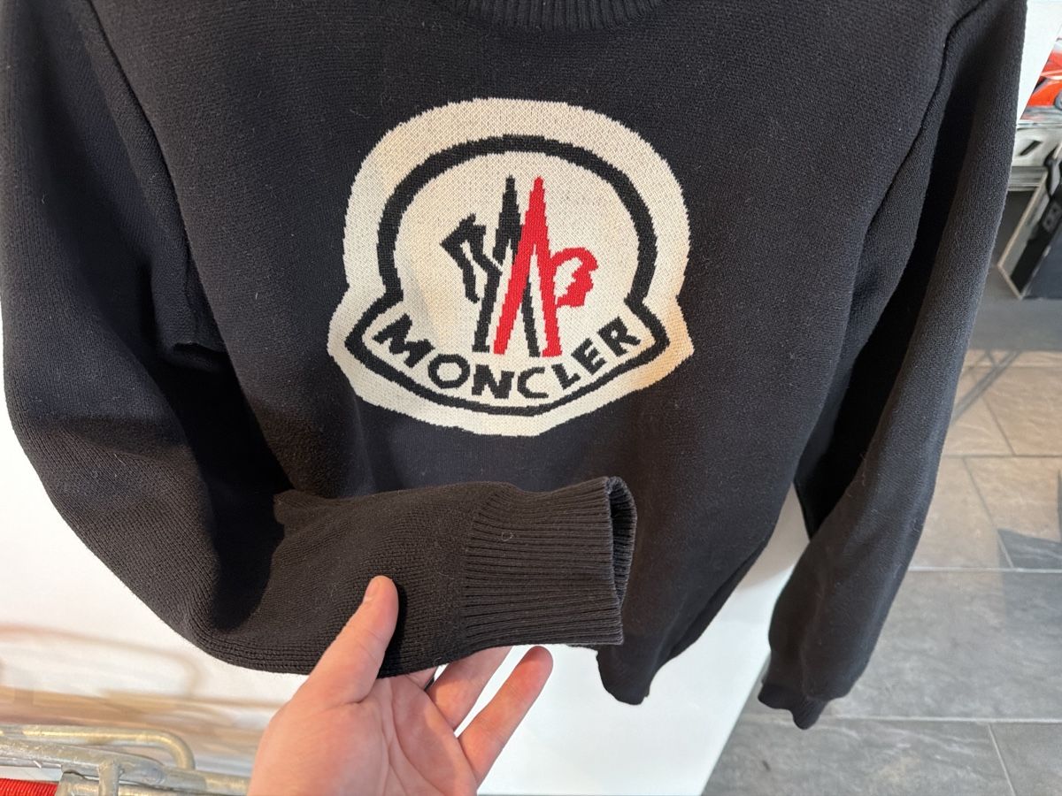 Moncler Maglioni & Felpe: schöner Moncler Pullover - Grösse XL (M) – Usato da Wolfwil venduto da Rolex1 3