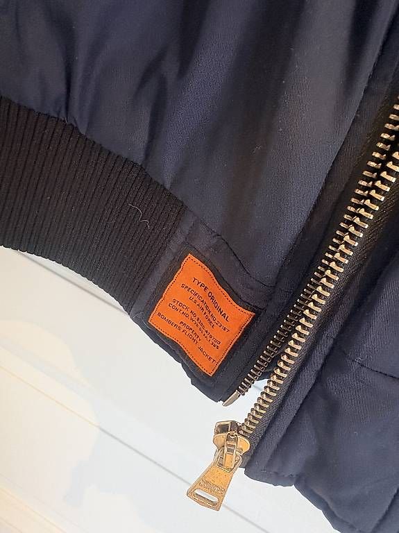 Giacche: Veste Bombers Flight Jacket bleu marine  – Usato da Chardonne venduto da any_yq5q 2