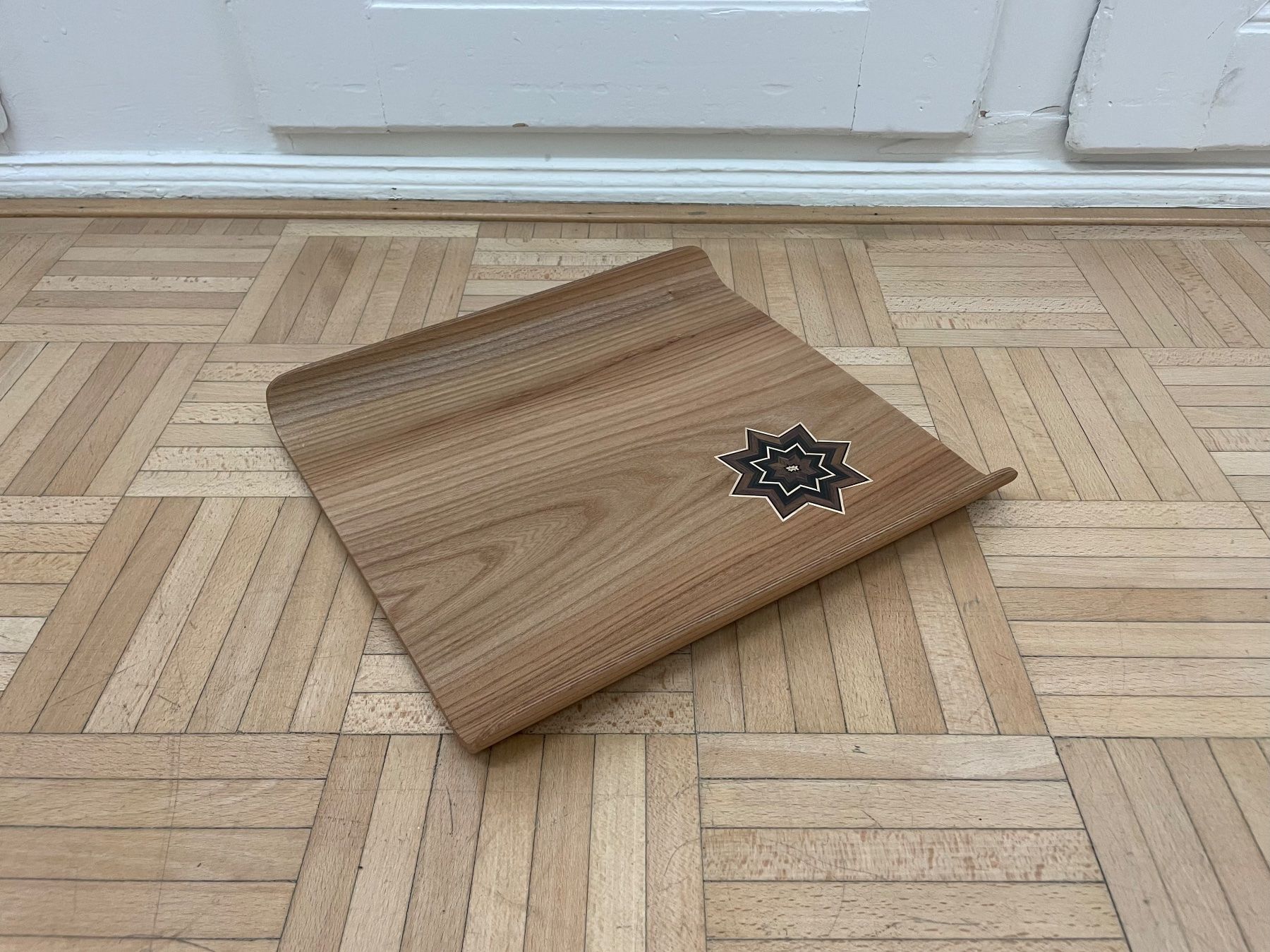 Plateaux: Modernes Holztablett Einlegearbeit Serviertablett Tablett – D'occasion à Zürich par Vintagewiesel 4