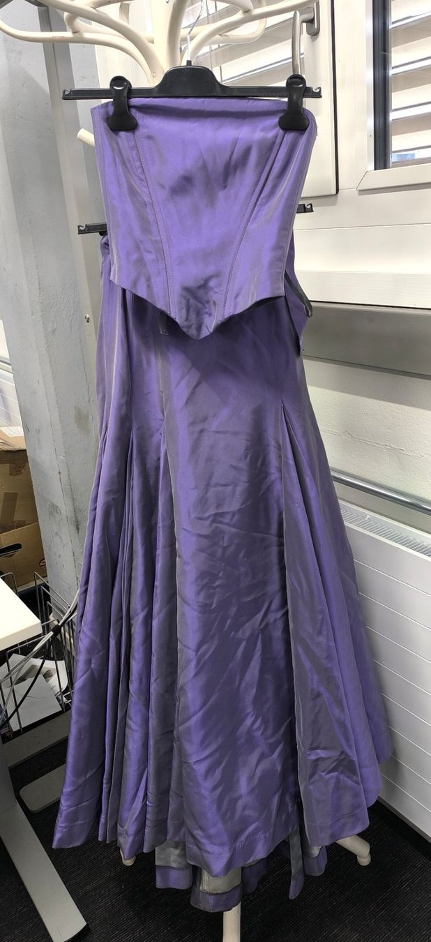 Vestiti: Opernhaus Theaterkleid – Usato da Rüti ZH venduto da Restwert_Rueti_ZH