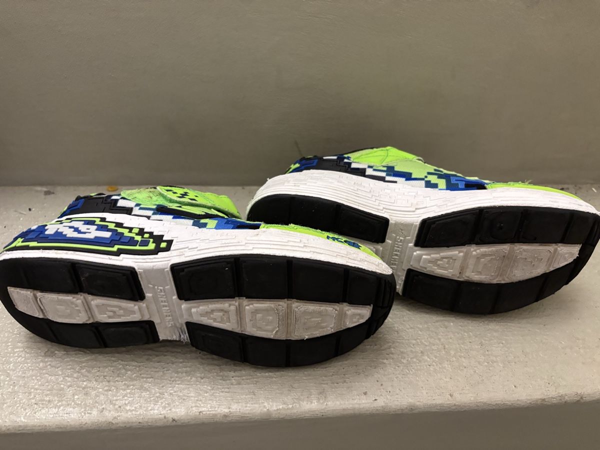 Skechers Scarpe per ragazzi: Skechers Kinder, Grösse 35 gebraucht – Usato da Auenstein venduto da david.marmy 1