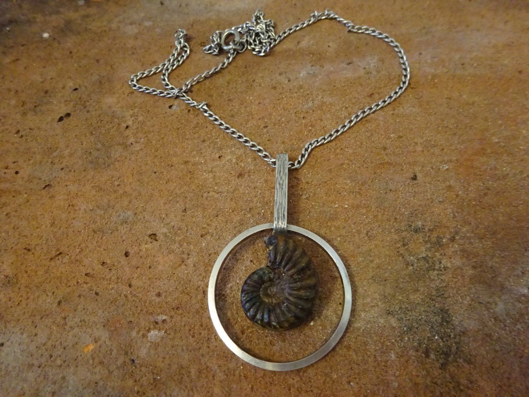 Catenine: Kette Ammonit Schnecke / 800 Silber – Usato da Esslingen venduto da FetteSchnecke