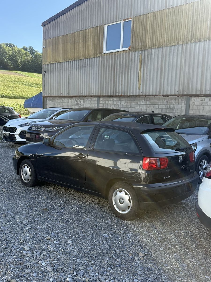 Seat Automobili: Seat Ibiza ab 1.- – Usato da Fribourg venduto da Sulo6.8 1