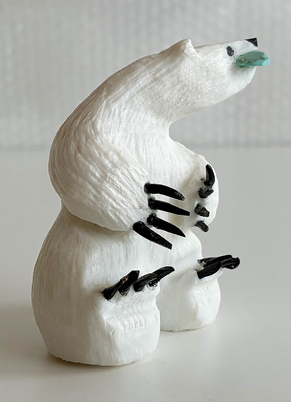 Statuette: Alabaster Eisbär sitzend mit Fisch – Usato da Bäretswil venduto da robsonantik 2