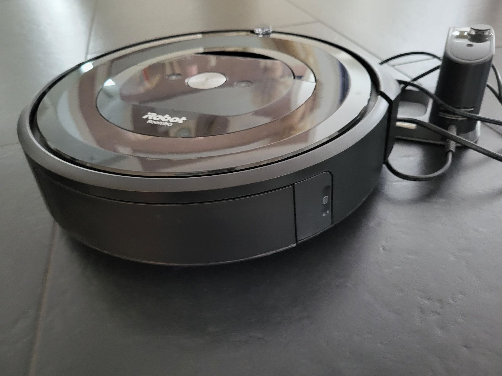 Irobot Aspirapolveri & Accessori: iRobot Roomba e5 – Usato da Wittenbach venduto da pambob 3