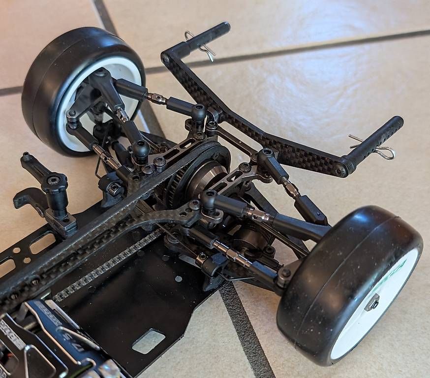 Modellismo RC: R/C Car Awesomatix A800MMX  – Usato da Wangen b. Olten venduto da Zir 3