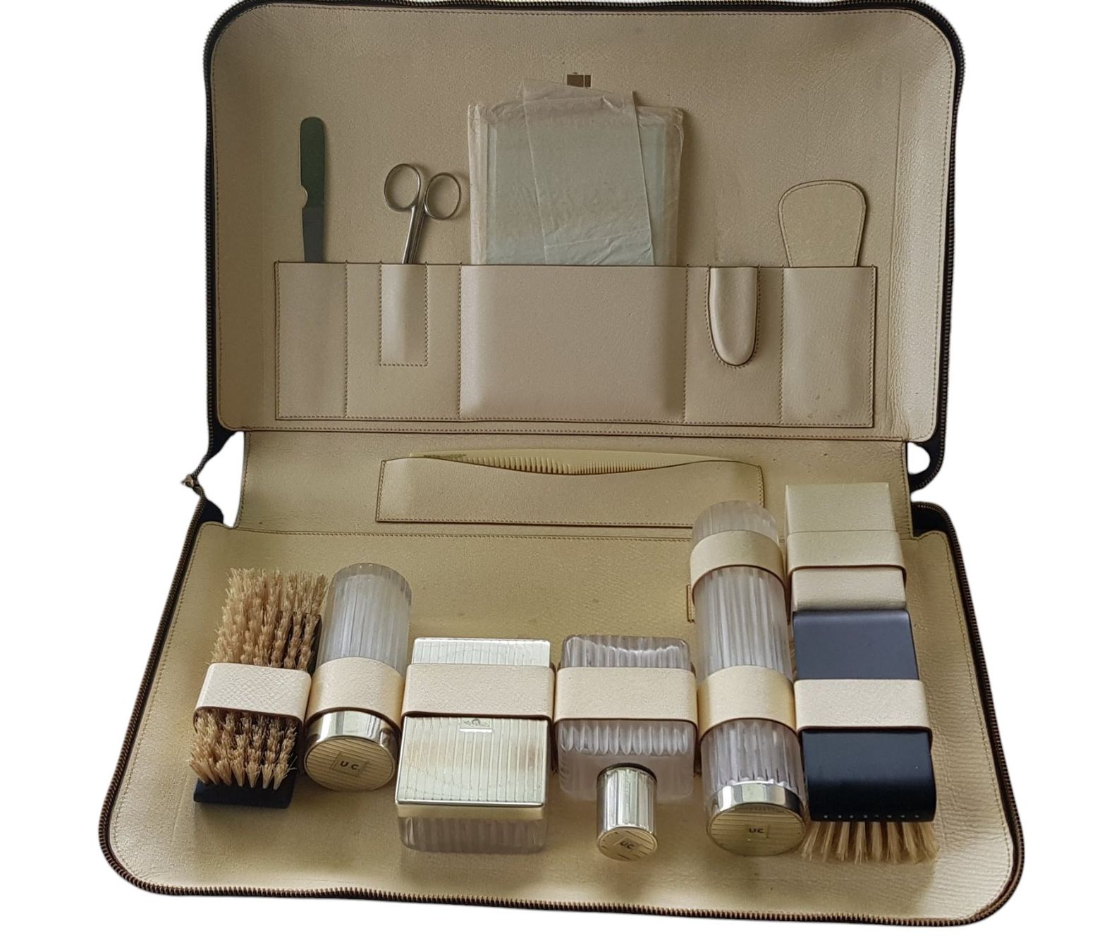 Custodie per cosmetici: Kosmetiktasche Necessaire Silber Vintage – Usato da Mörschwil venduto da wunderkiste44
