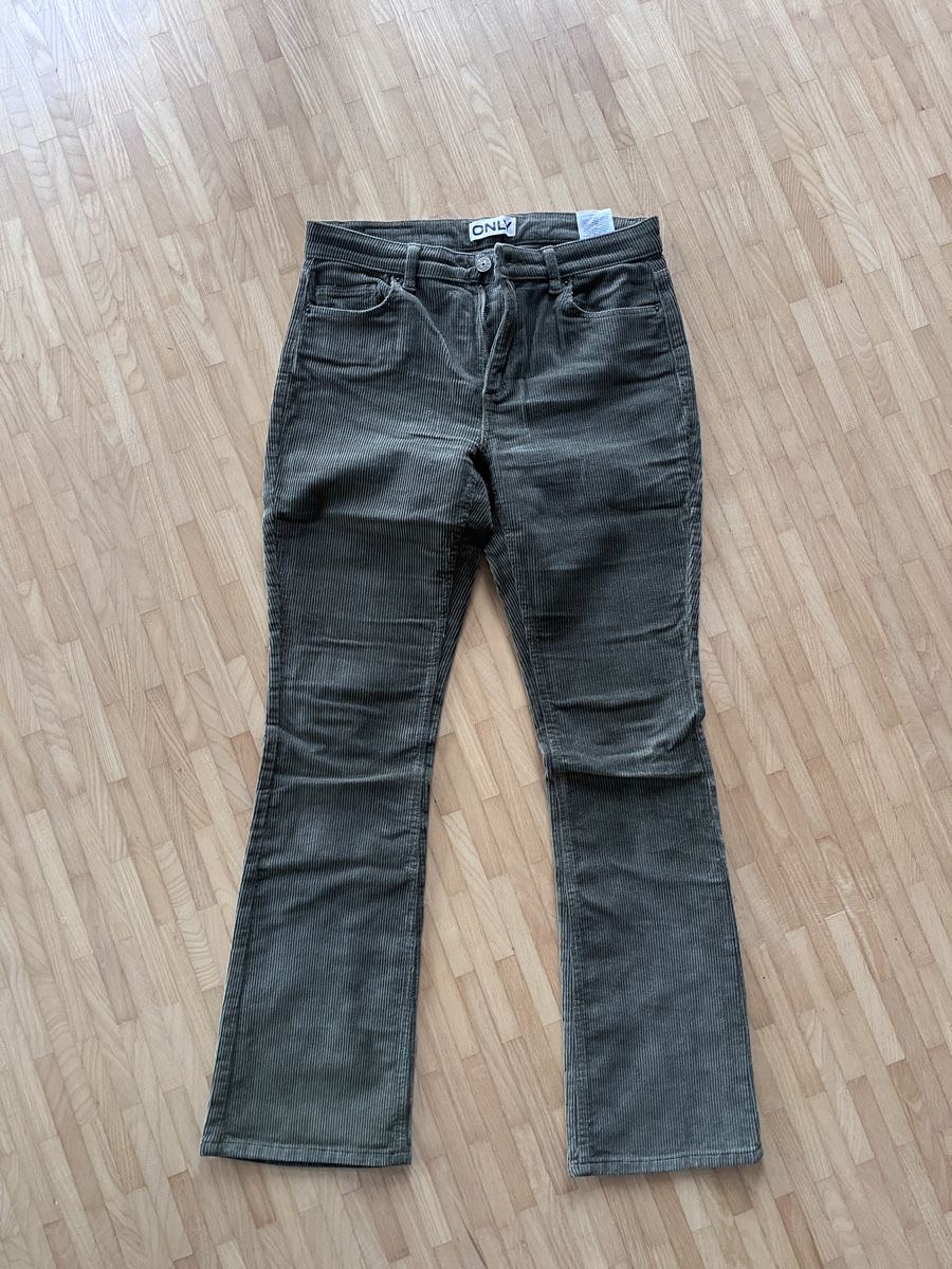 Only Pantalons: Cordhose  – D'occasion à St. Gallen par elli18