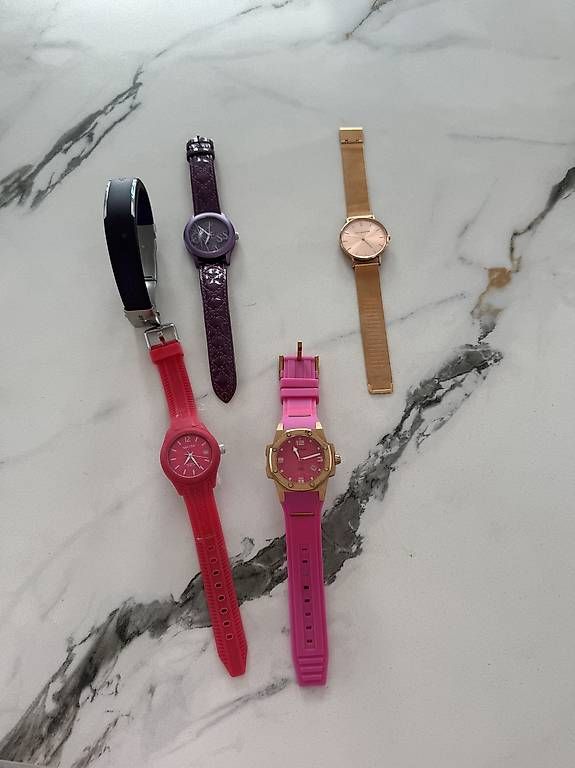 Orologi: verschiedene marken uhren  – Usato da Adligenswil venduto da balboa5 1