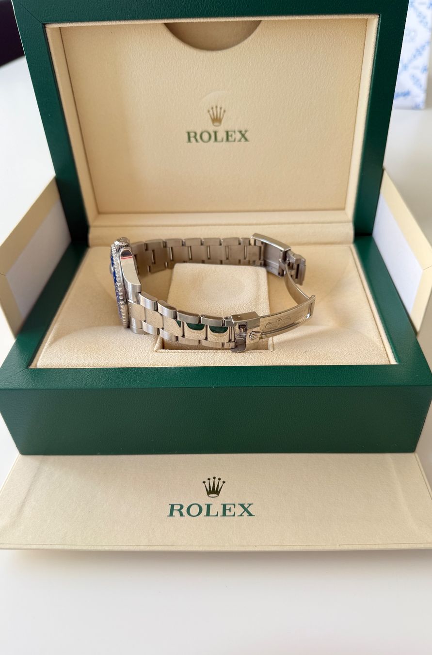 Rolex Orologi: GMT-Master II "Batman" 116710BLNR – Full Set – Usato da Basel venduto da Promoe 1