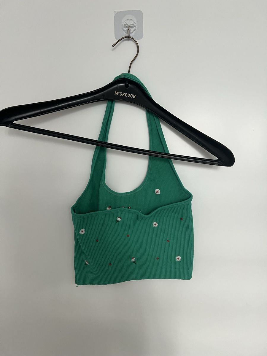 Zara Top: Halterneck Crop Top grün mit Blumenmuster – Usato da Dietikon venduto da Mischi2167 1