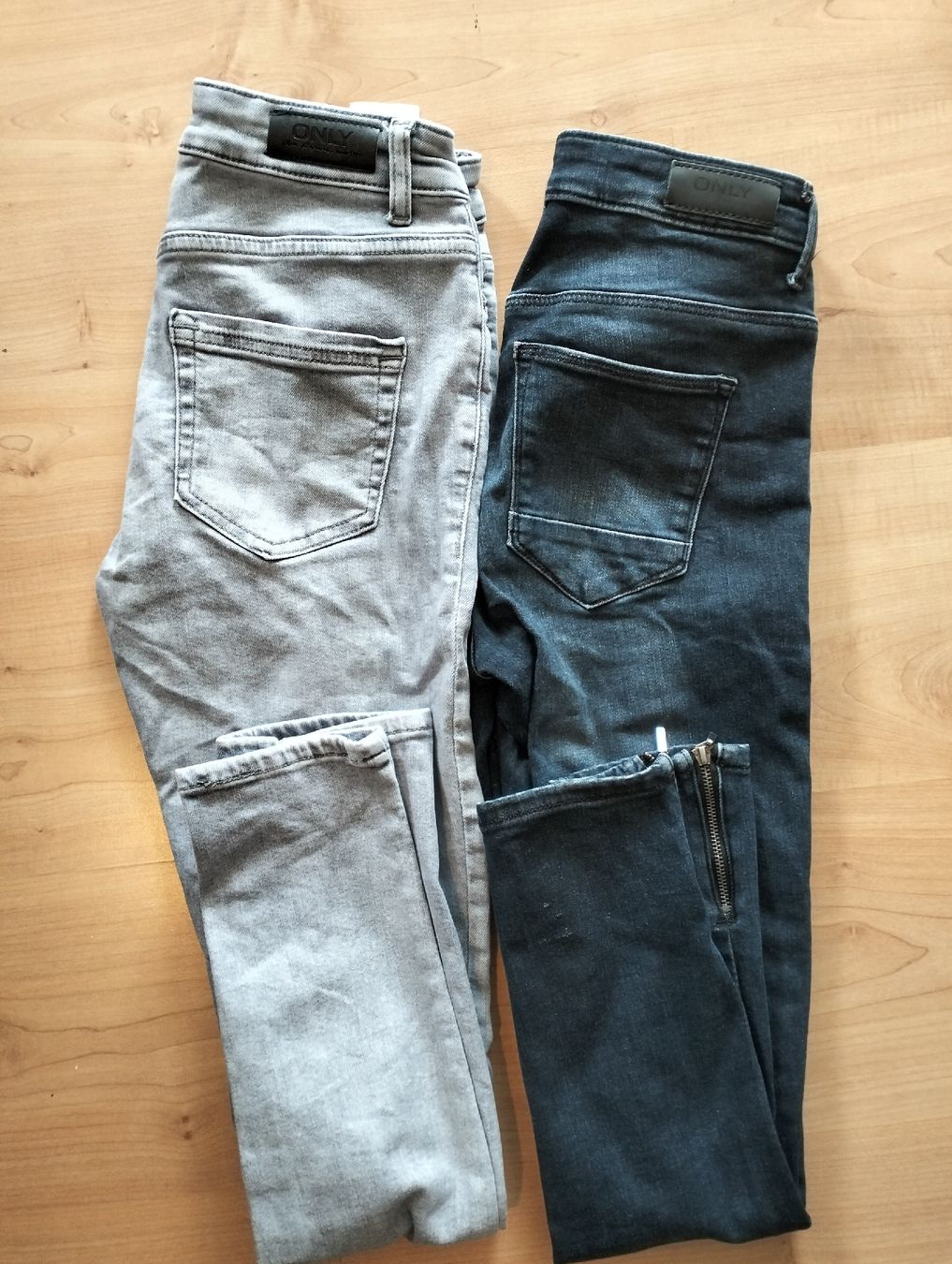 Pantaloni: Jeanspaket gr.s /36 – Nuovo (secondo la descrizione) da Wilen (Sarnen) venduto da anbuu 1