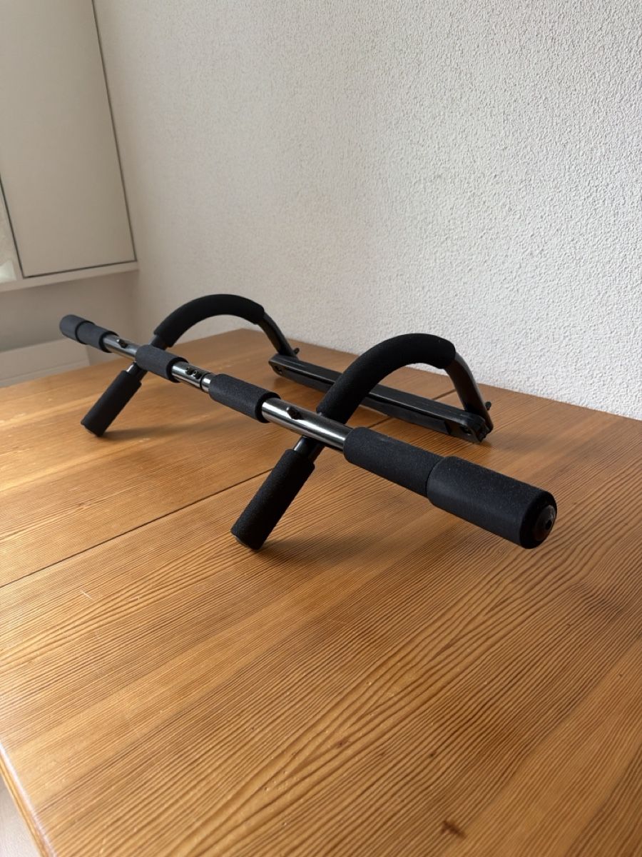 Vélos d'appartement: Klimmzugstange – D'occasion à Zürich par kar_6m6v