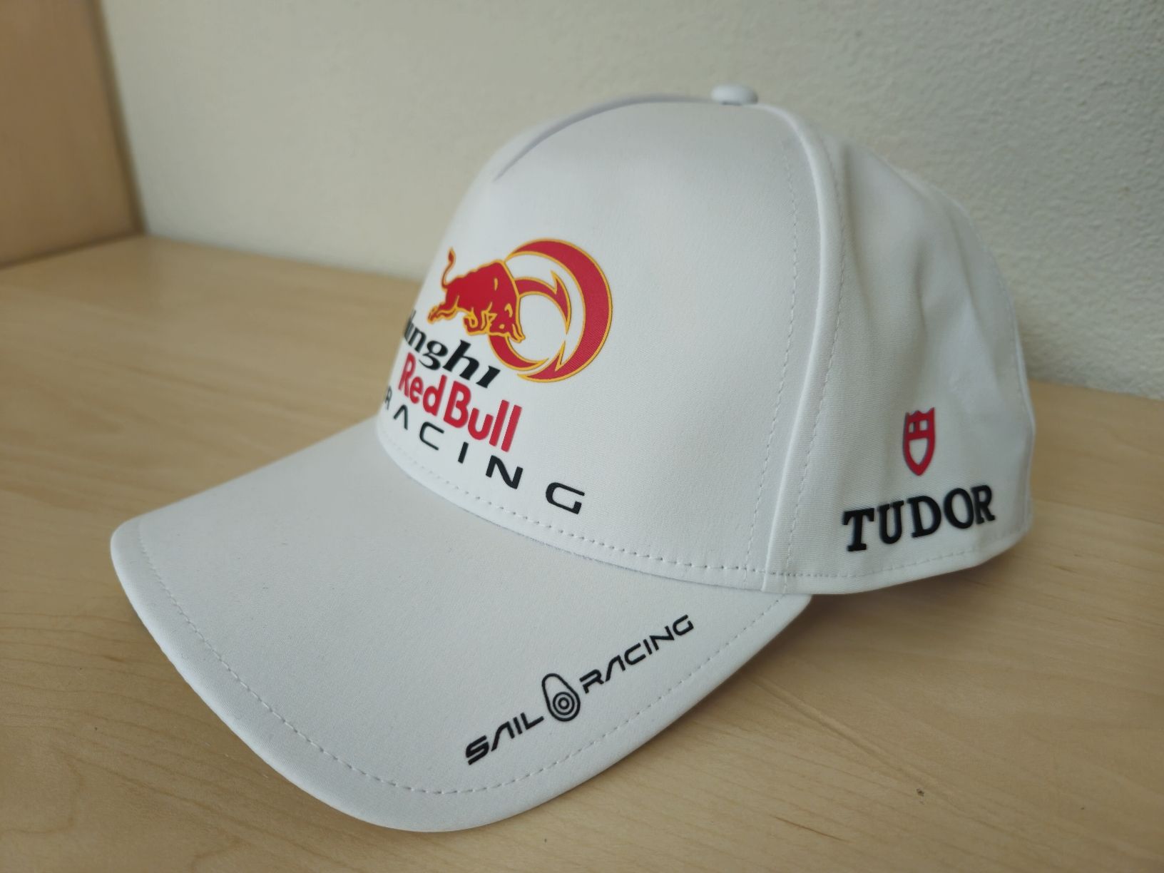 Altro in  Abbigliamento & Accessori: Cap Red Bull TUDOR Alinghi – Nuovo (secondo la descrizione) da Geuensee venduto da Berg59