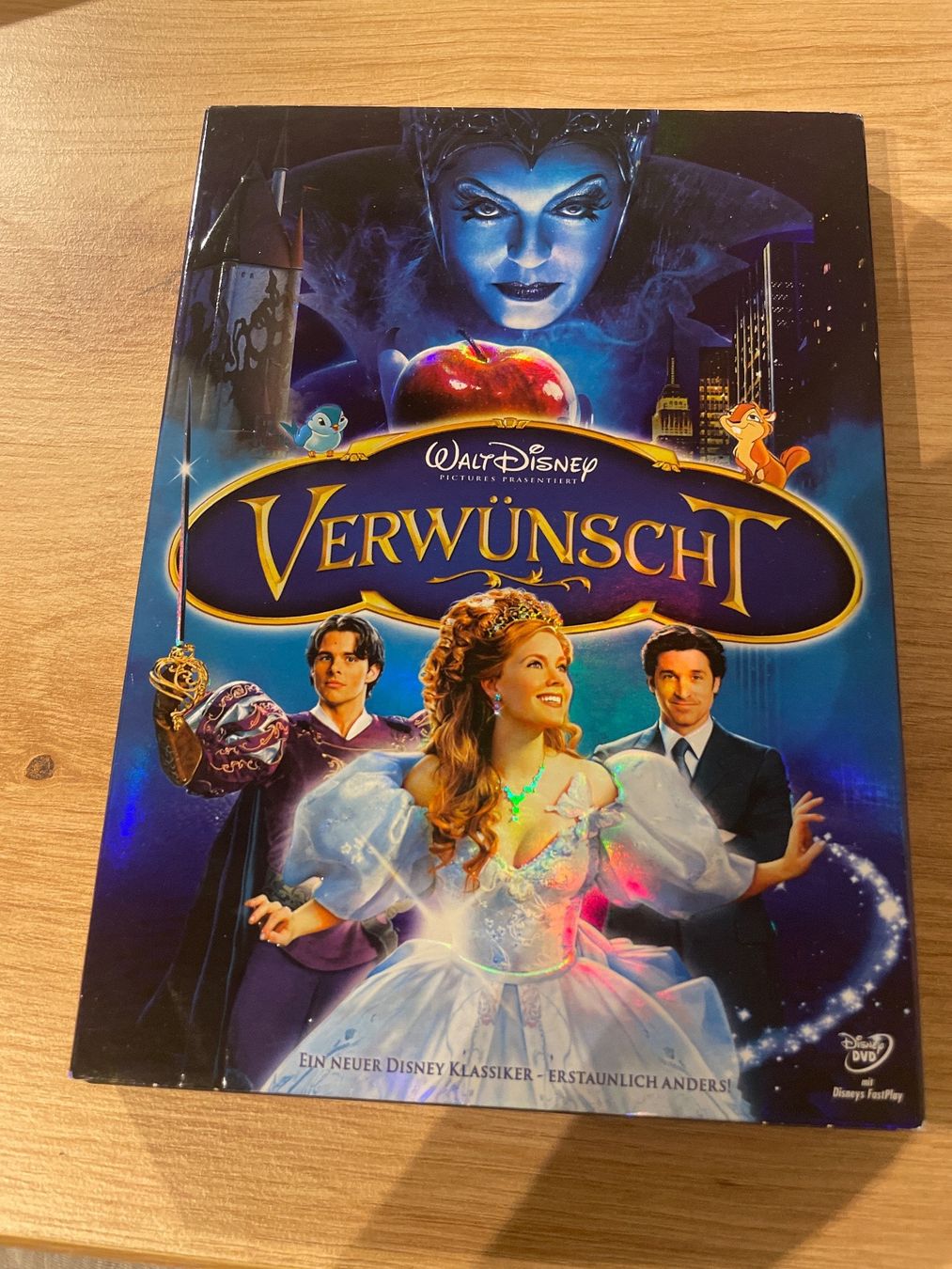 Tutti i DVDs: Disney Verwünscht DVD – Usato da Sargans venduto da Didis