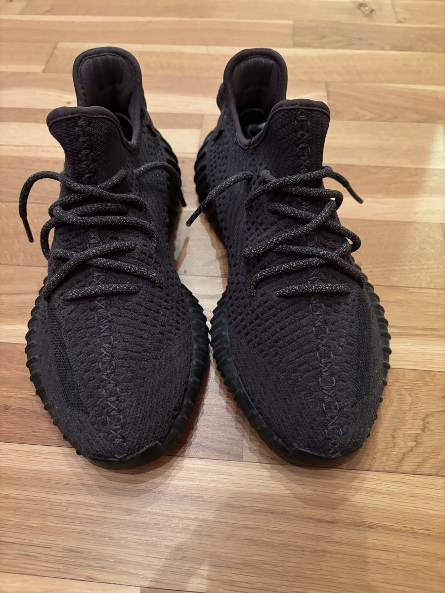 Scarpe da uomo: Adidas Yeezy Boost 350 v2 black – Usato da Sargans venduto da ced_vh8n