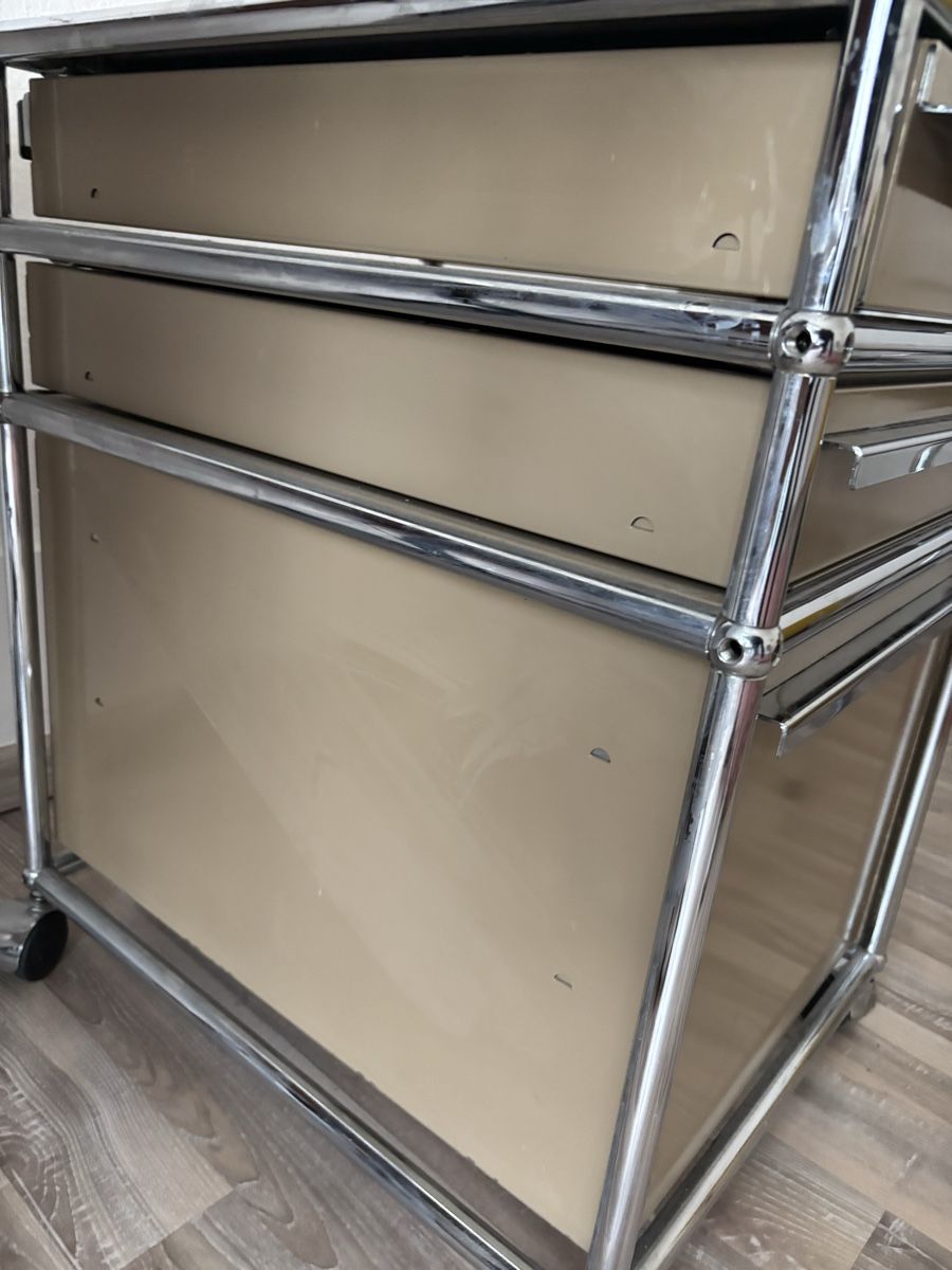 USM Banconi: USM Haller Rollcontainer beige – Usato da Luzern venduto da Joeselling 2