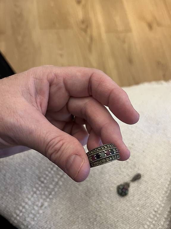 Anelli: Ensemble bague pendentif avec rubis émeraude et saphir – Usato da Le Lignon venduto da nad_5yrd 1