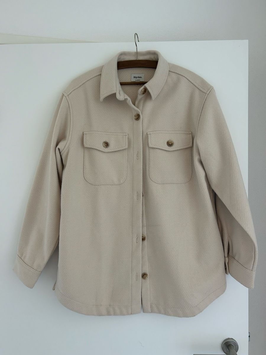 Giacche: Rhythm Damen Jacke, beige, Grösse M – Usato da Jona venduto da Tanmue