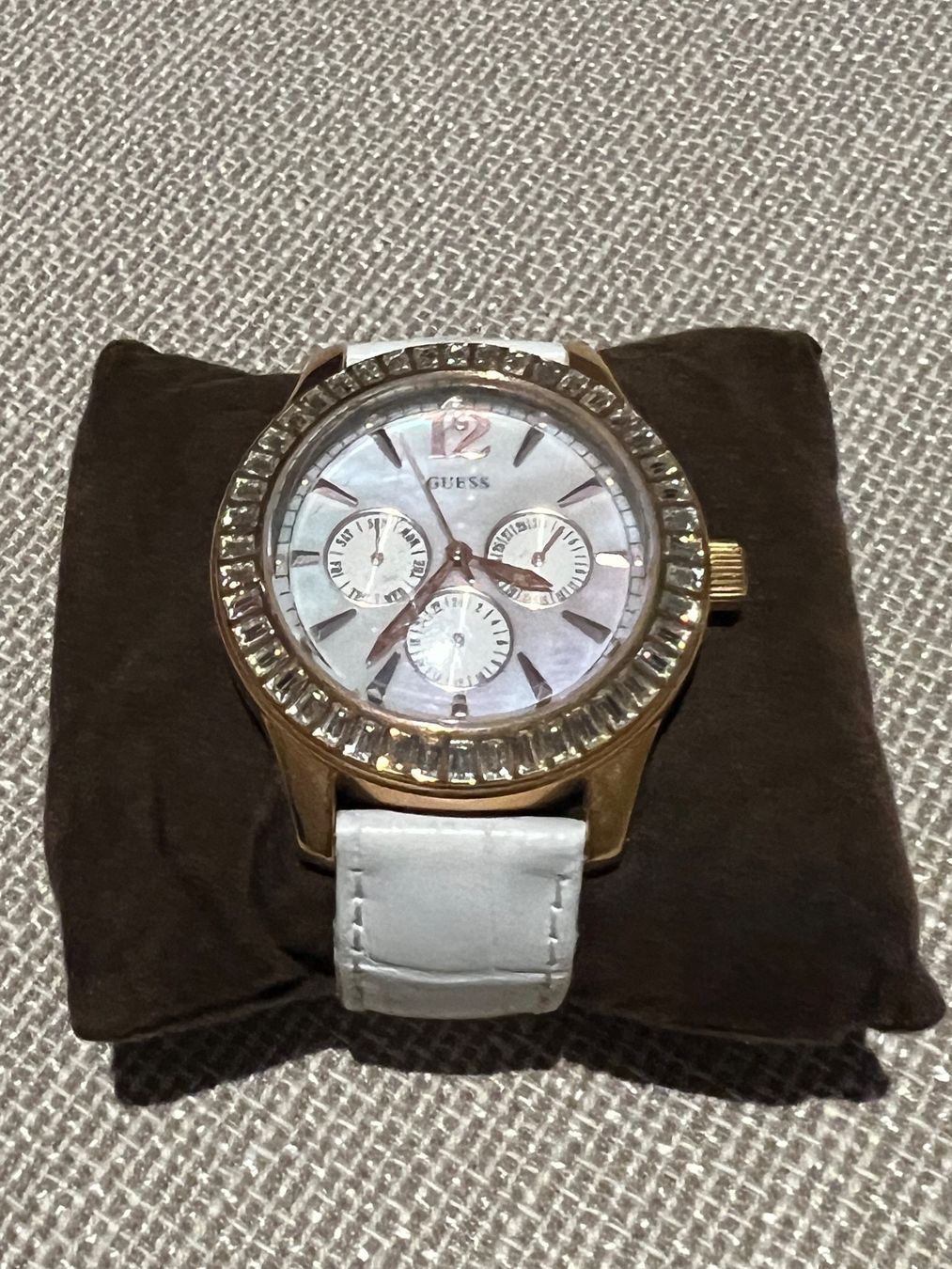 Guess Orologi: Guess Uhr Damen – Usato da Beinwil am See venduto da ellen91 1