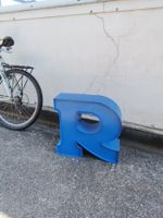 R, Blechbuchstabe R, Buchstabe R aus Metall, Metall Buchstab