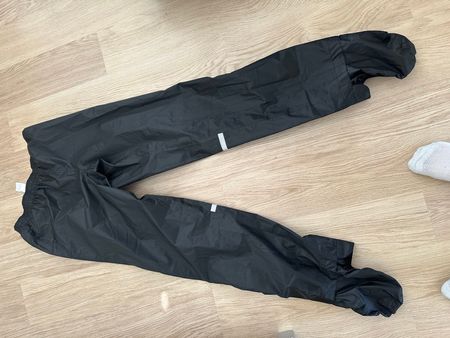 Neuwertige Fahrrad Regenhose City 100 schwarz Decathlon