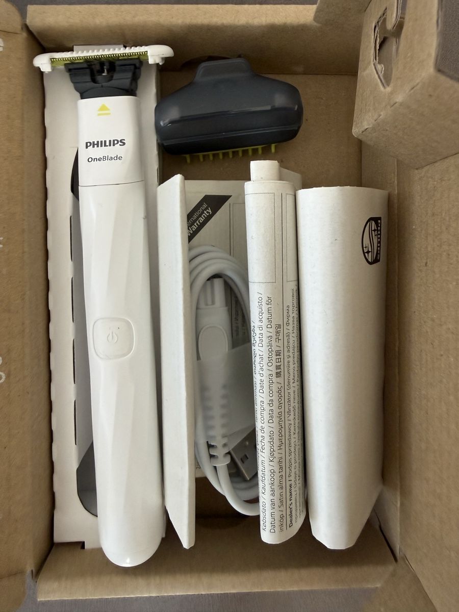 Philips Rasierapparate & Rasierklingen: PHILIPS OneBlade Elektrischer Rasierer – Neu (gemäss Beschreibung) aus St. Gallen von Gizmotigi