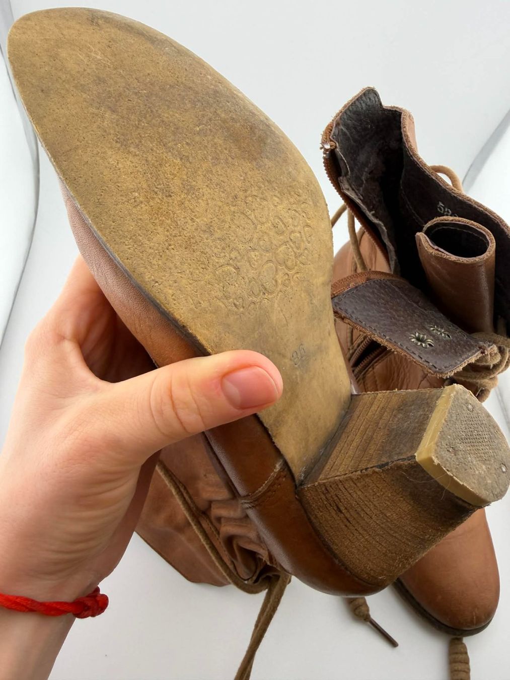 Scarpe da donna: Braune Stiefeletten mit Absatz, Grösse 35 – Usato da Riehen venduto da edu_92w7 2