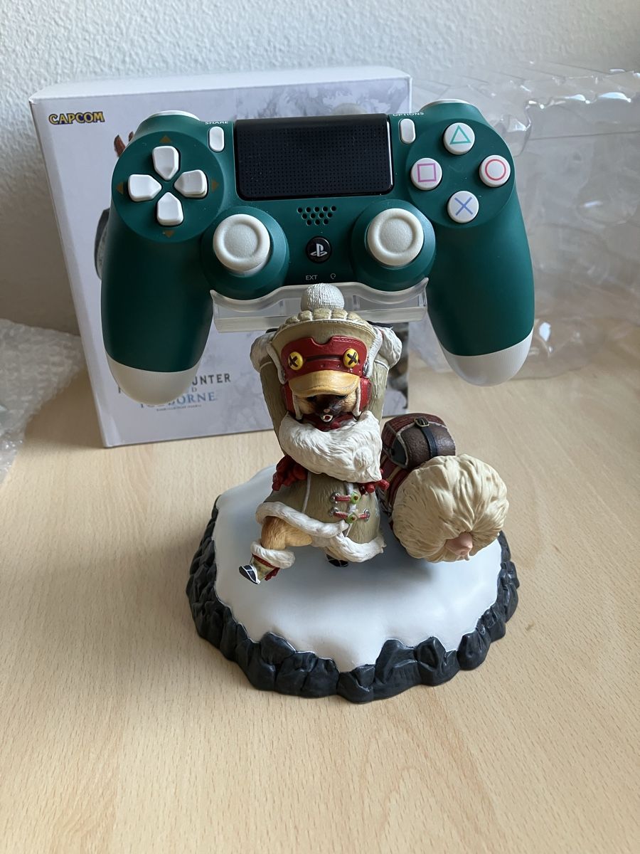 Controller: CAPCOM Monster Hunter Iceborne Otomo Airou PS4 Stand – Nuovo e nell'imballaggio originale da Lausanne venduto da Pingouin14 4