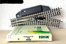 TRIX EXPRESS RECHTS WEICHE HANDBETRIEBEN / AIGUILLAGE DROITE
