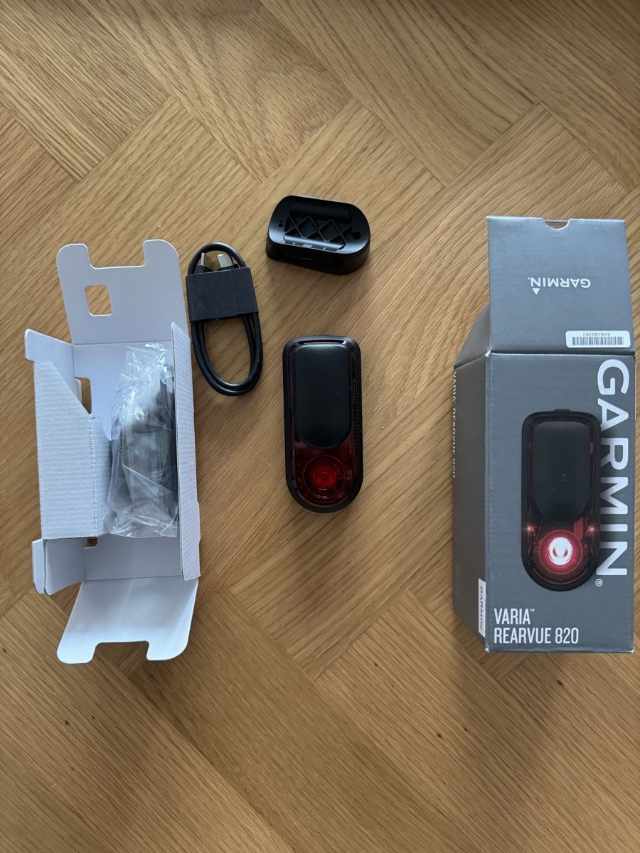 Garmin Ersatzteile: Garmin Varia 820 – Neu (gemäss Beschreibung) aus Baar von FIobert 1