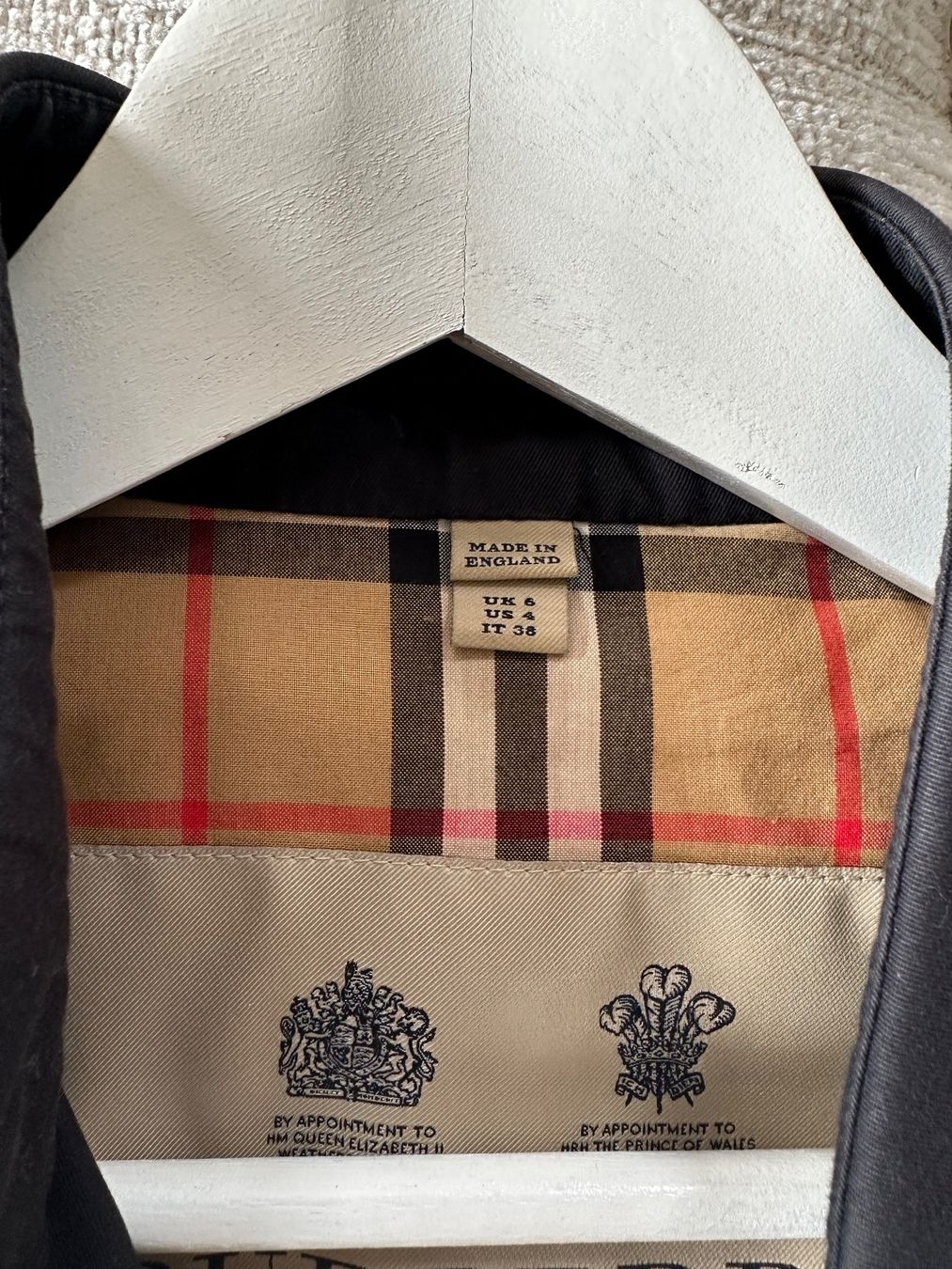 Burberry Cappotti: Trenchcoat | Burberry – Usato da Horgen venduto da naomijlo 2