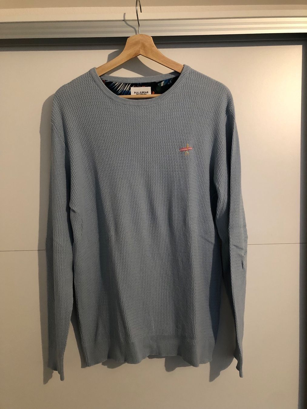 Pullover & Sweatshirts: PULL & BEAR Pullover Gr. L – Gebraucht aus Bern von NESC