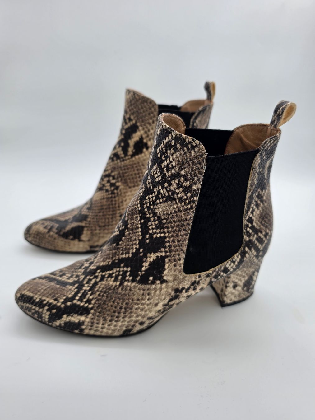 Chaussures femmes: Bottines Maison 123 en cuir imprimé python – Taille 37 – D'occasion à St. Ursen par kat_g8z5 2